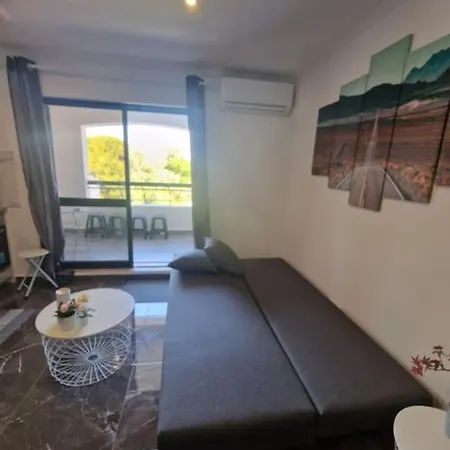 In Rua Da Oura, Apartment *