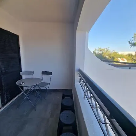 In Rua Da Oura, Apartment *